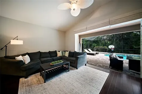 17463 New Cross Circle Lithia FL 33547