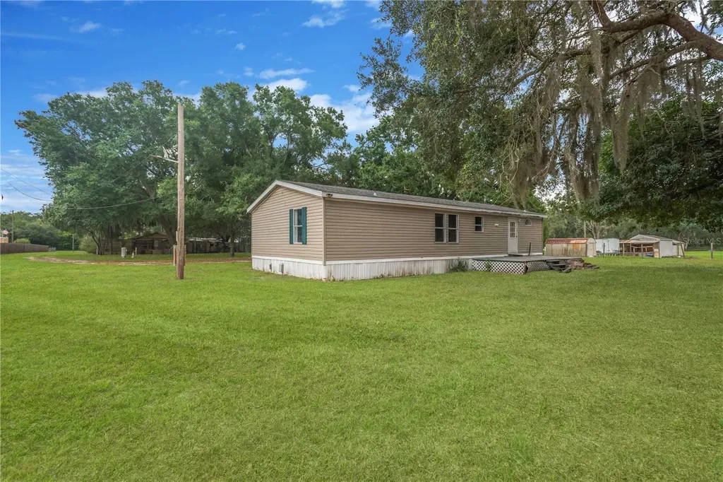5703 Luckasavage Road Plant City FL 33567