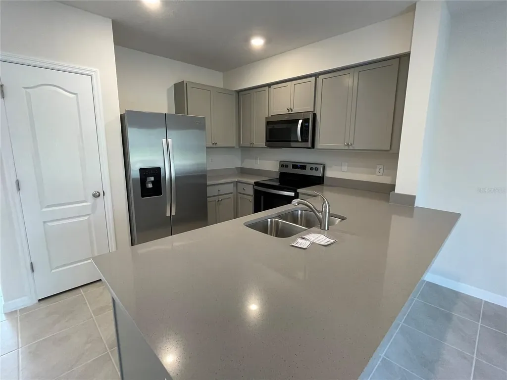 3057 Canary Avenue Davenport FL 33837