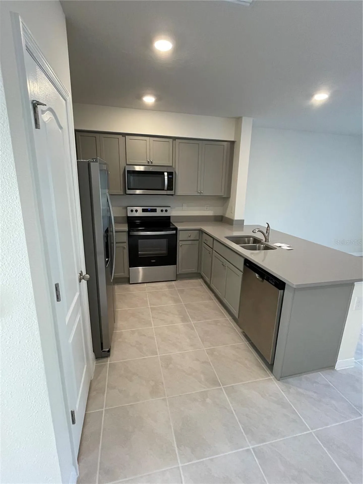 3057 Canary Avenue Davenport FL 33837