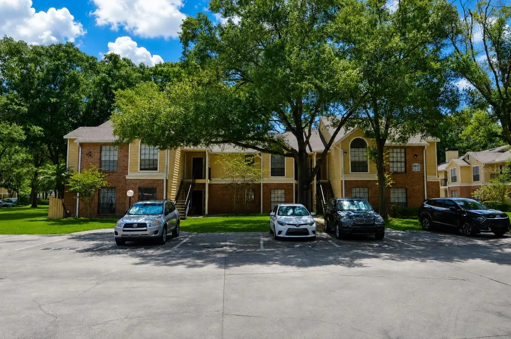 8625 Mallard Reserve Drive Tampa FL 33614