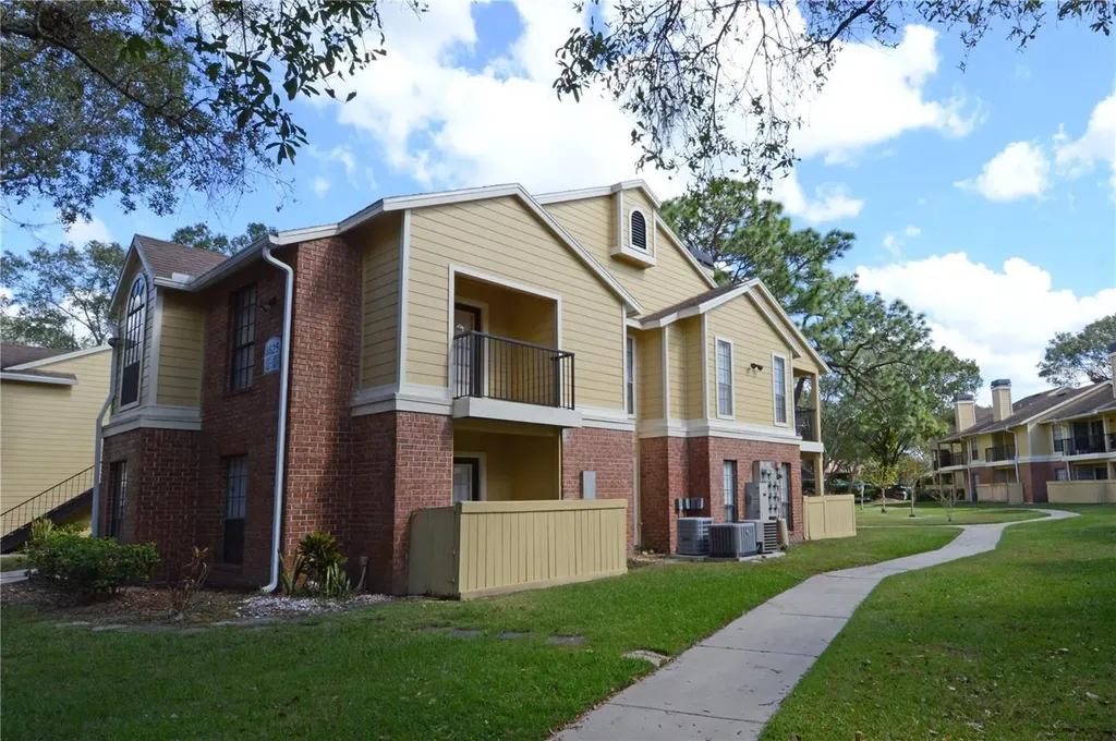 8625 Mallard Reserve Drive Tampa FL 33614