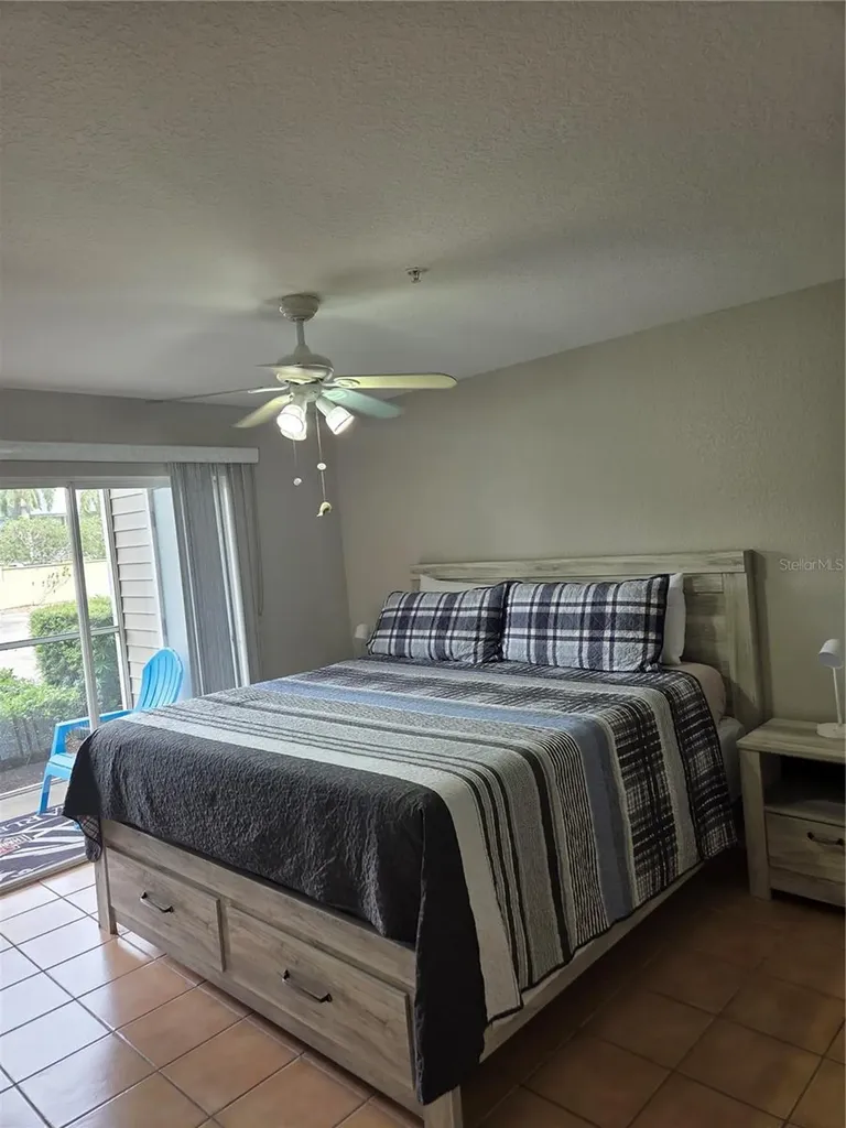 850 S Tamiami Trail Sarasota FL 34236