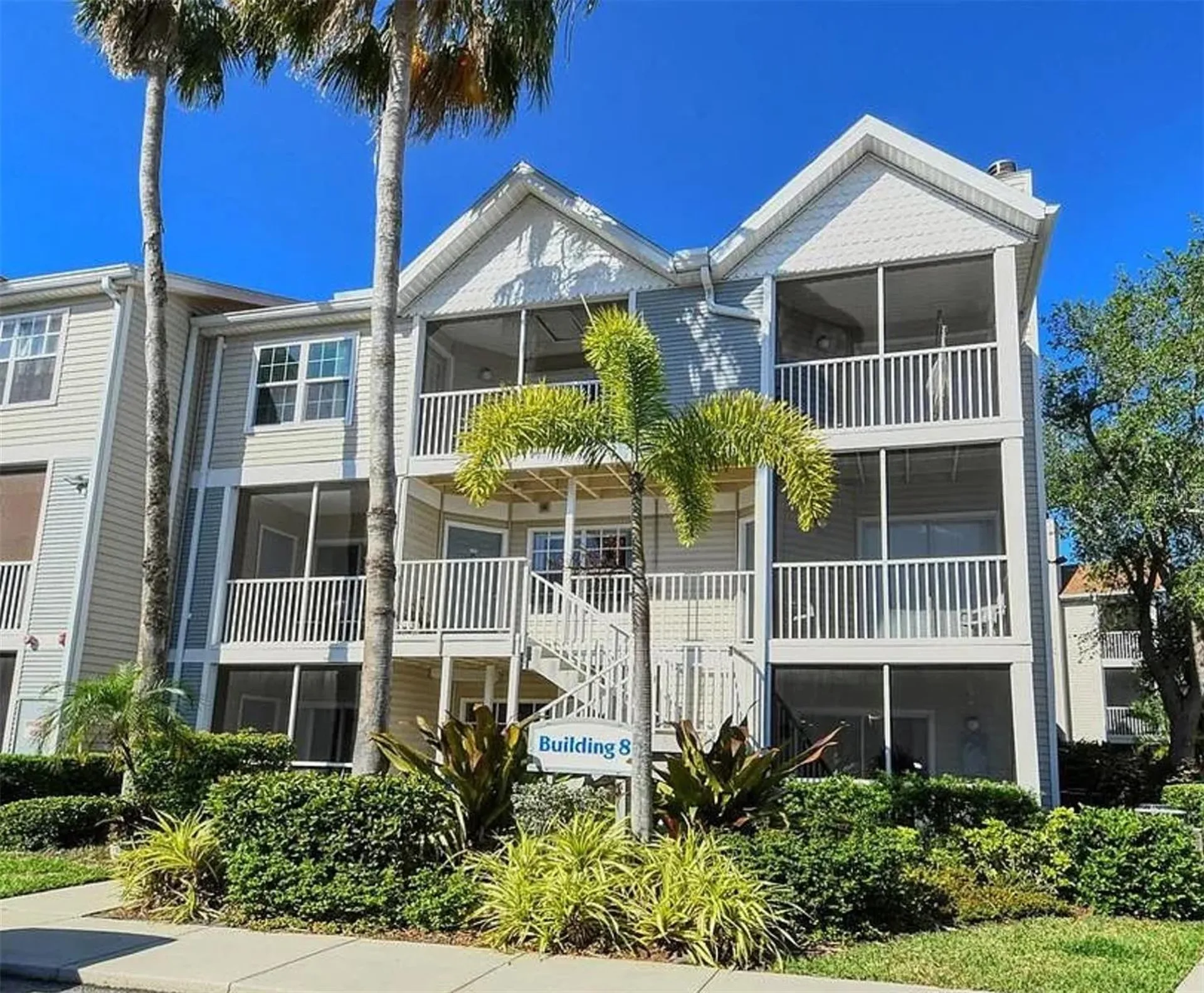 850 S Tamiami Trail Sarasota FL 34236