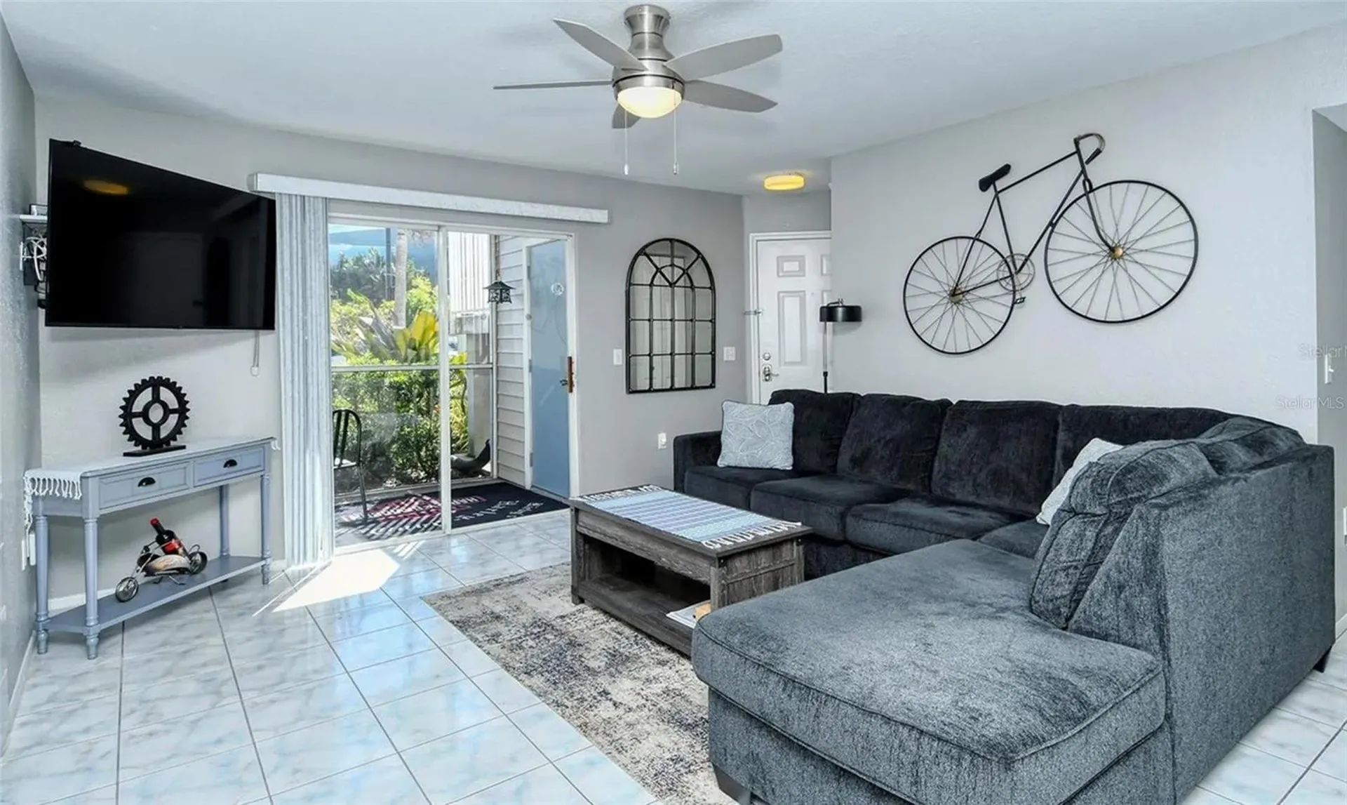850 S Tamiami Trail Sarasota FL 34236