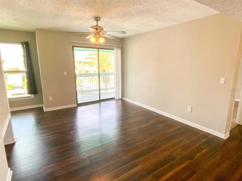 455 Alt 19 S Palm Harbor FL 34683