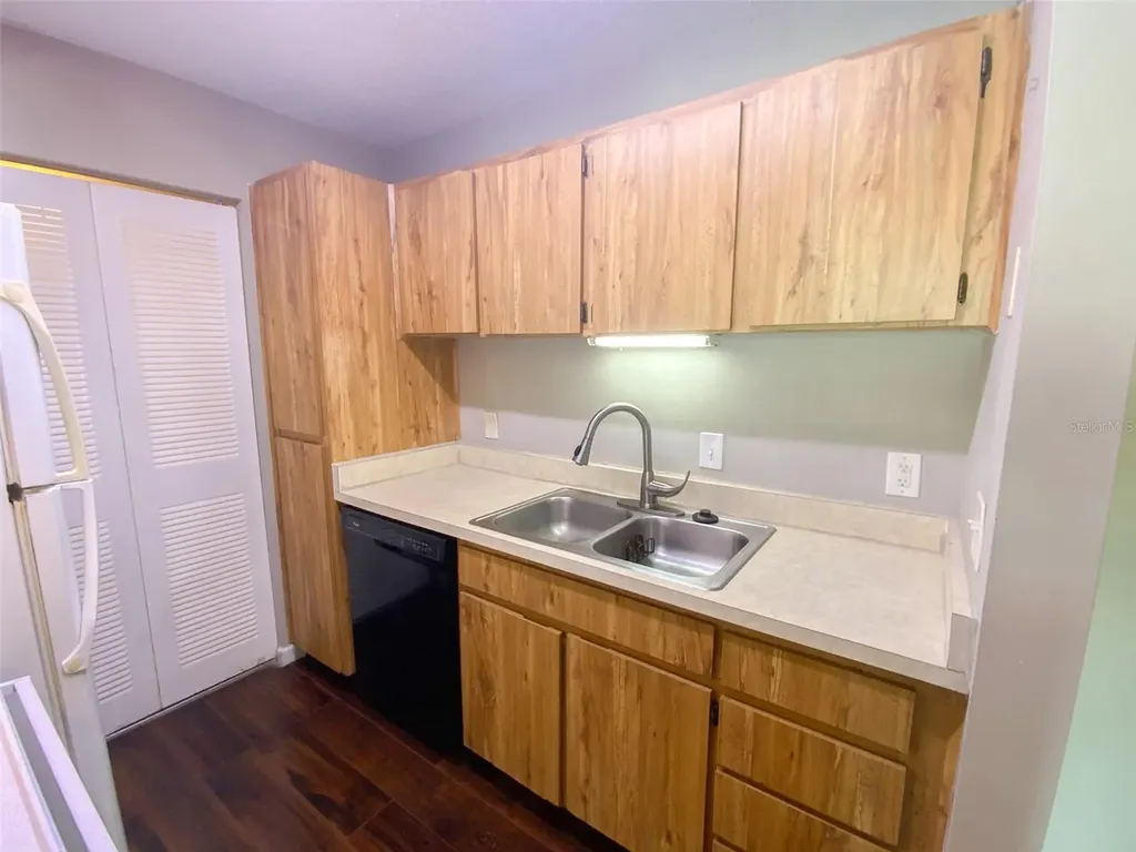 455 Alt 19 S Palm Harbor FL 34683