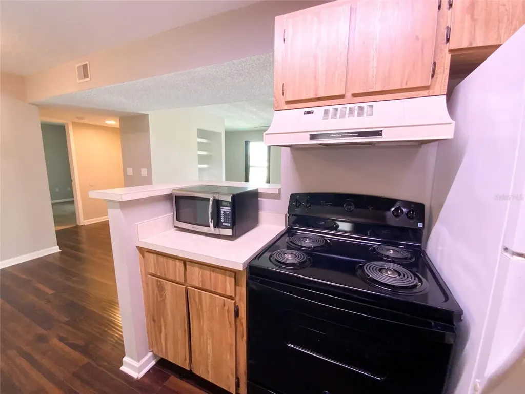 455 Alt 19 S Palm Harbor FL 34683