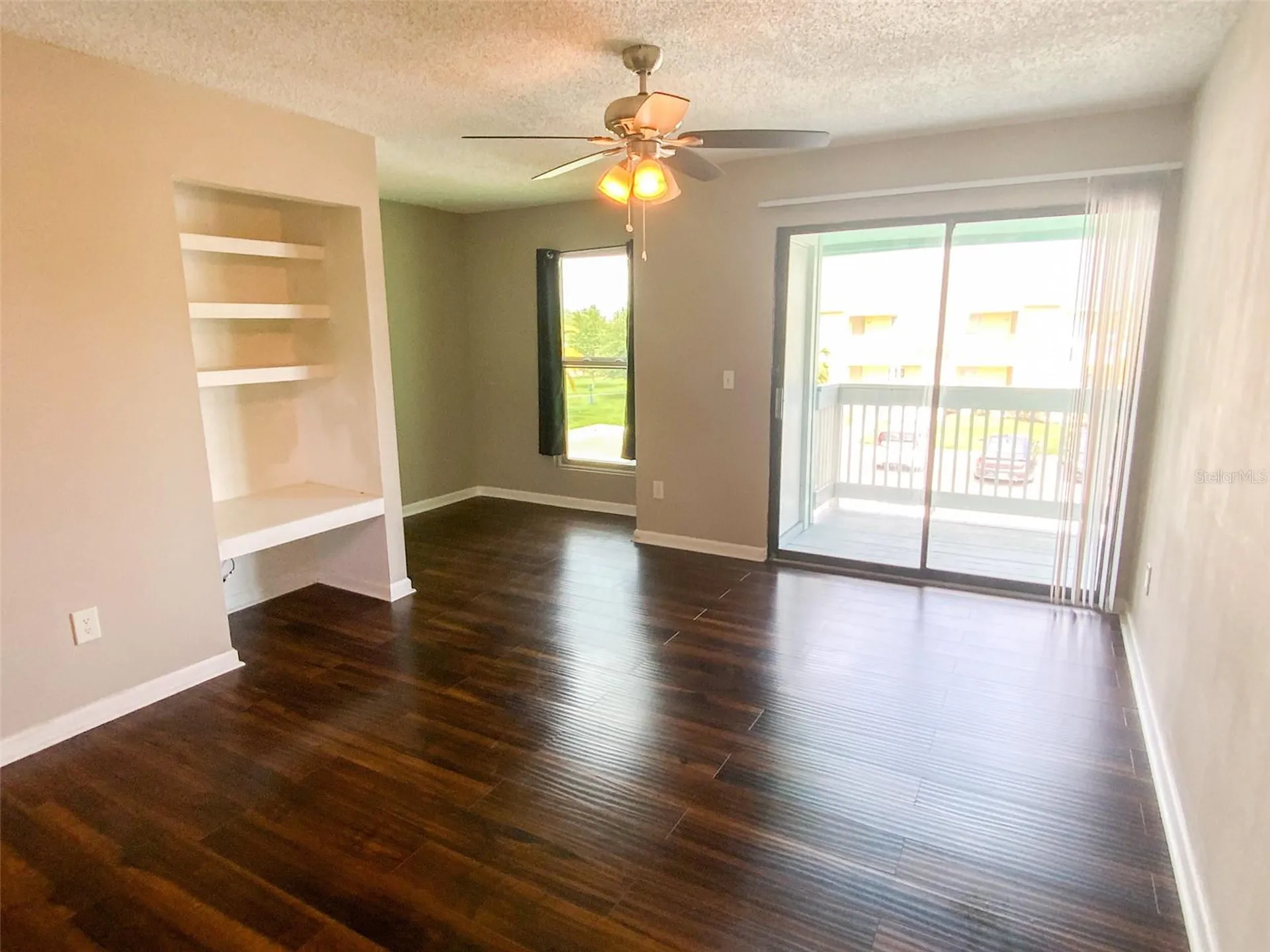 455 Alt 19 S Palm Harbor FL 34683