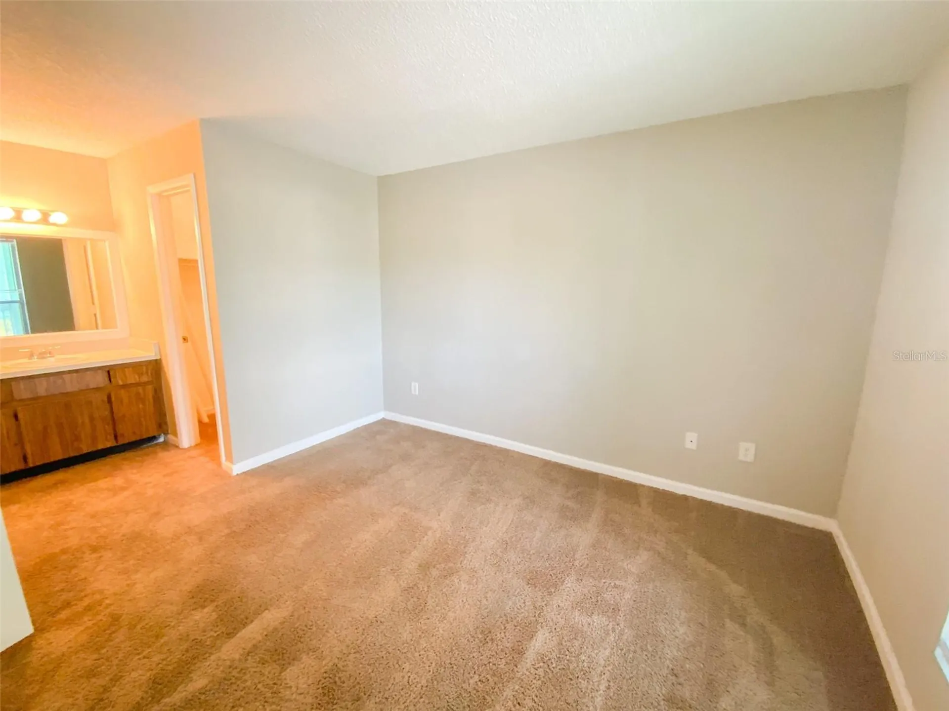 455 Alt 19 S Palm Harbor FL 34683