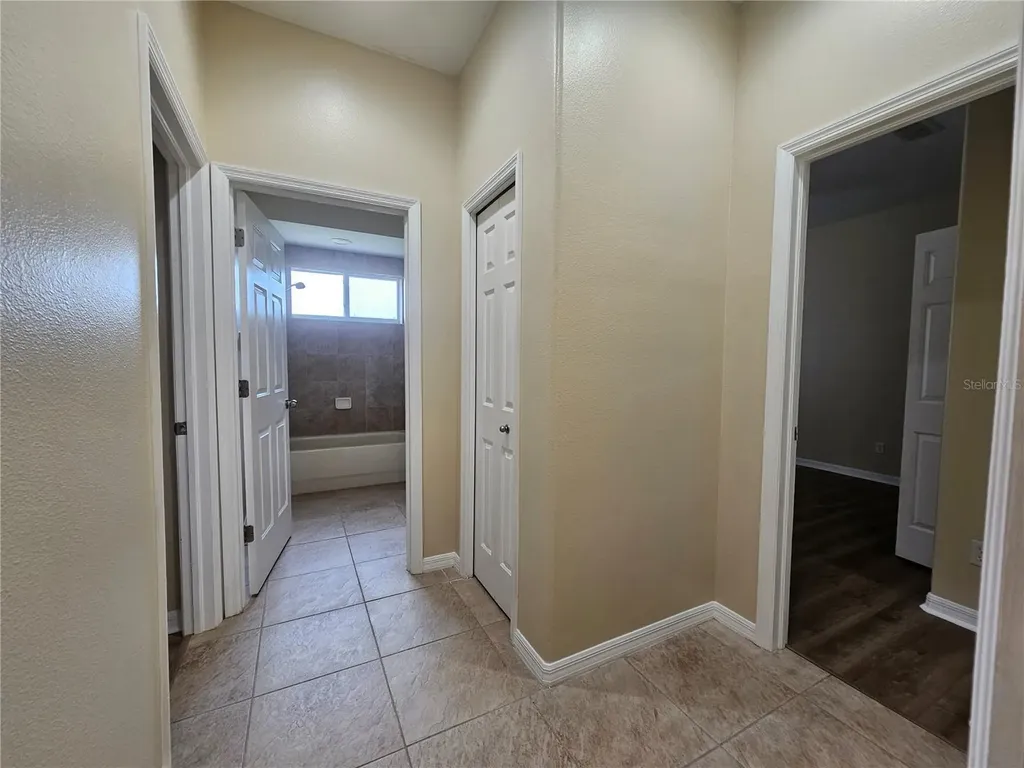 1107 Oxbridge Drive Lutz FL 33549