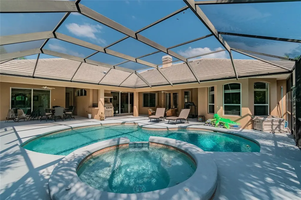 1107 Oxbridge Drive Lutz FL 33549