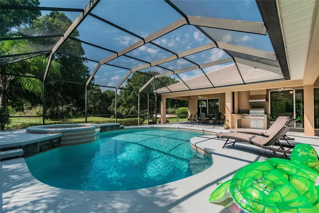 1107 Oxbridge Drive Lutz FL 33549