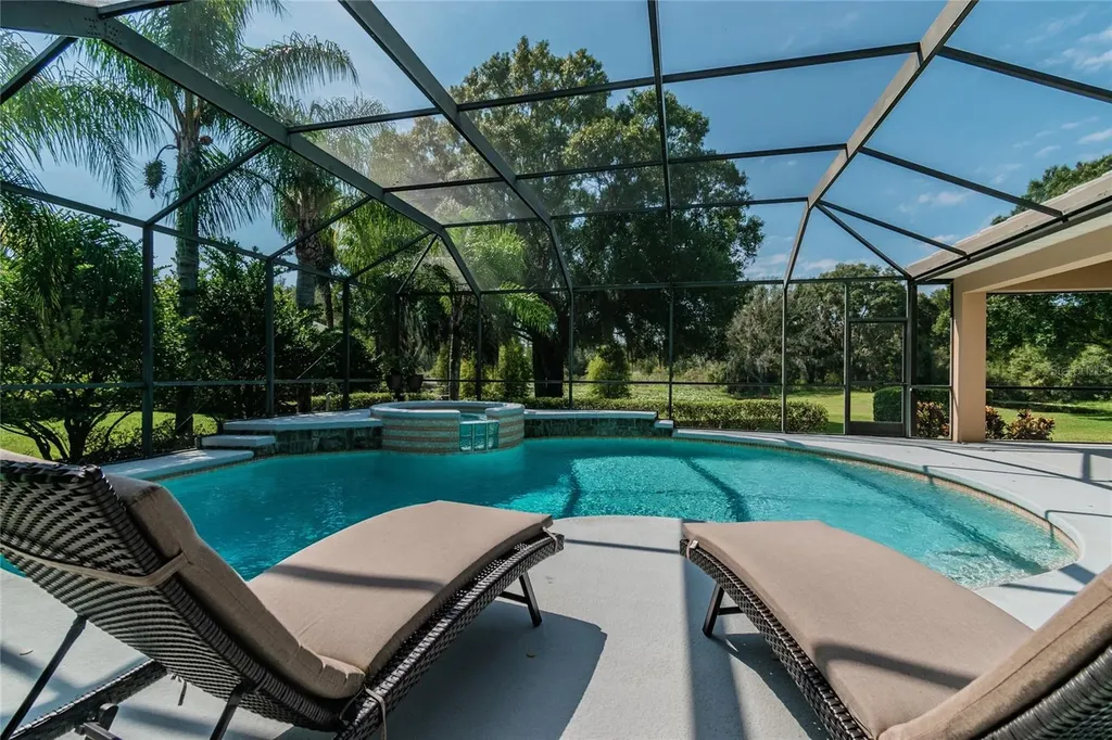 1107 Oxbridge Drive Lutz FL 33549