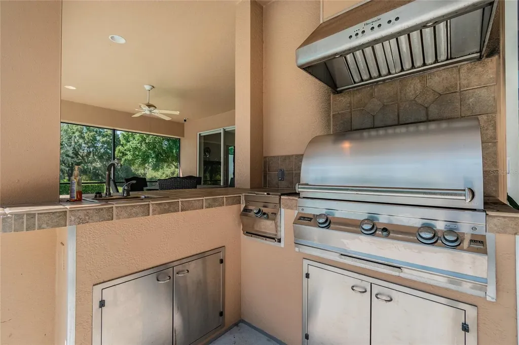 1107 Oxbridge Drive Lutz FL 33549