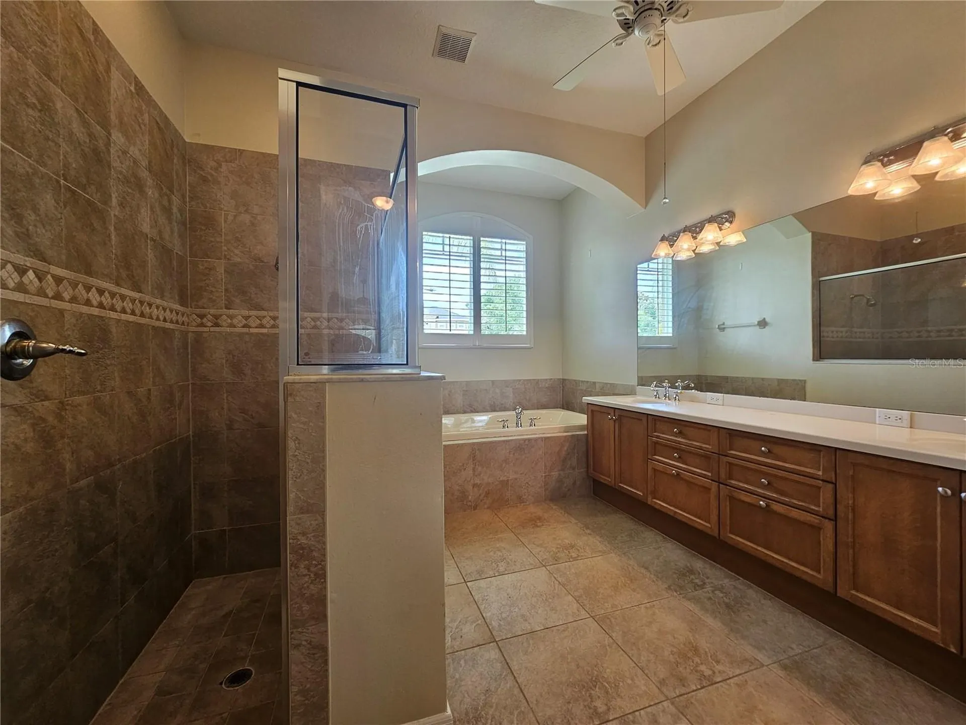 1107 Oxbridge Drive Lutz FL 33549