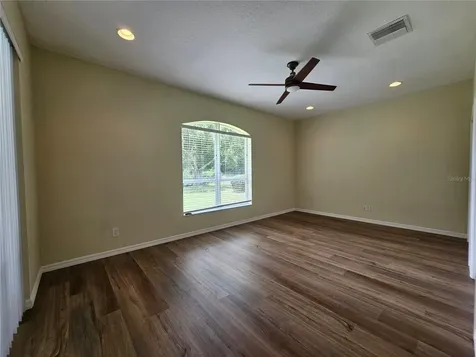 1107 Oxbridge Drive Lutz FL 33549