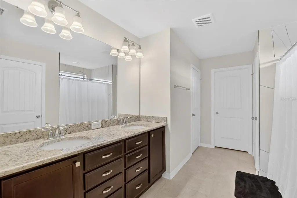 6207 Magnolia Park Boulevard Riverview FL 33578