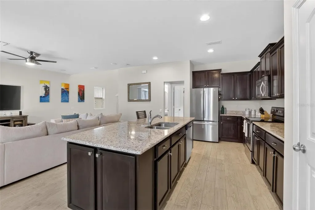 6207 Magnolia Park Boulevard Riverview FL 33578