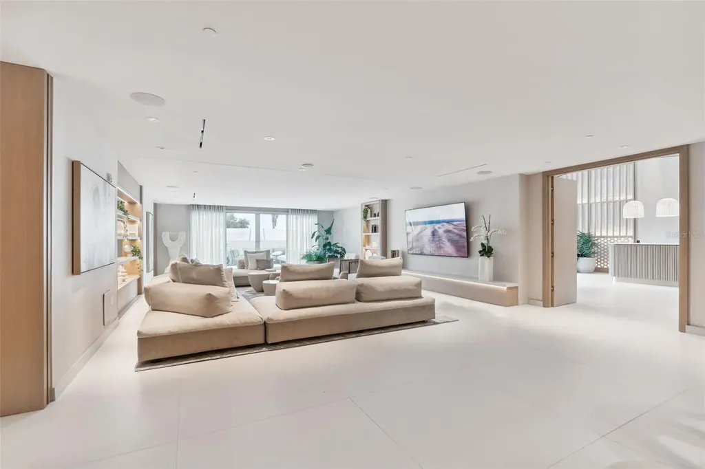 1020 Sunset Point Road Clearwater FL 33755