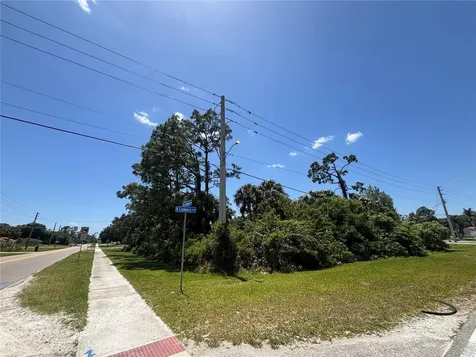 Lot #11 N Chamberlain Boulevard North Port FL 34286