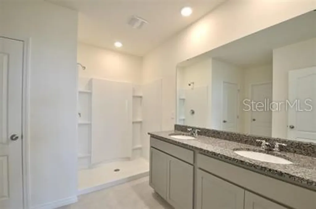 2343 Canyon Oak Drive Davenport FL 33837