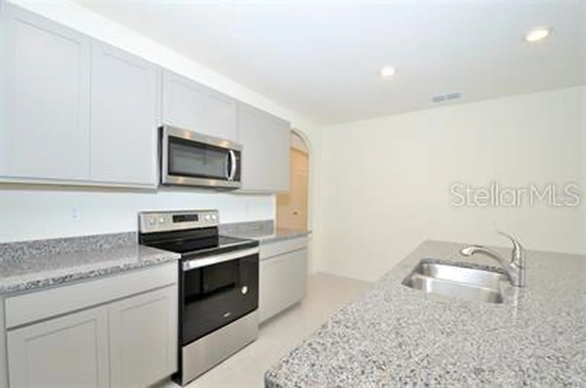 2343 Canyon Oak Drive Davenport FL 33837