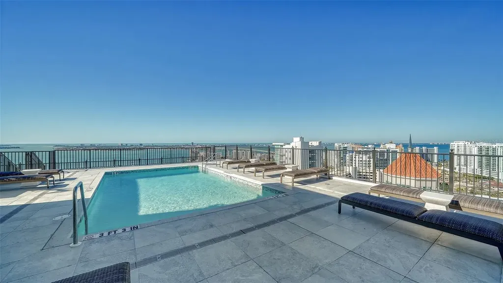 33 S Palm Avenue Sarasota FL 34236