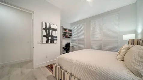 33 S Palm Avenue Sarasota FL 34236