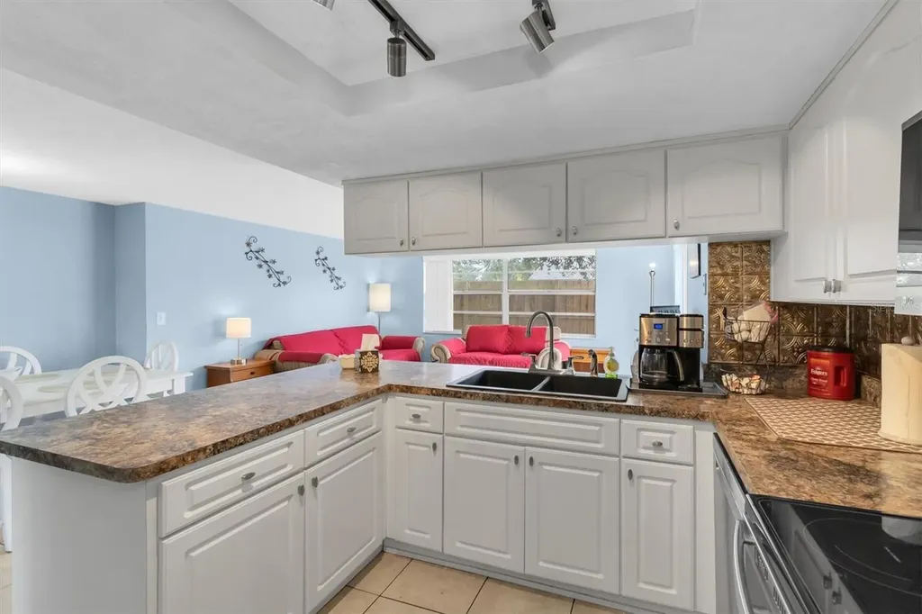 6801 Larchmont Avenue New Port Richey FL 34653