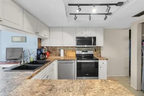 6801 Larchmont Avenue New Port Richey FL 34653