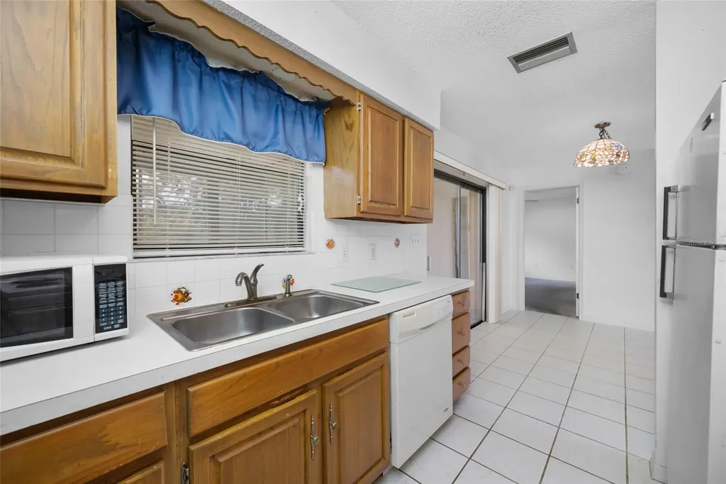 8528 Heather Boulevard Weeki Wachee FL 34613