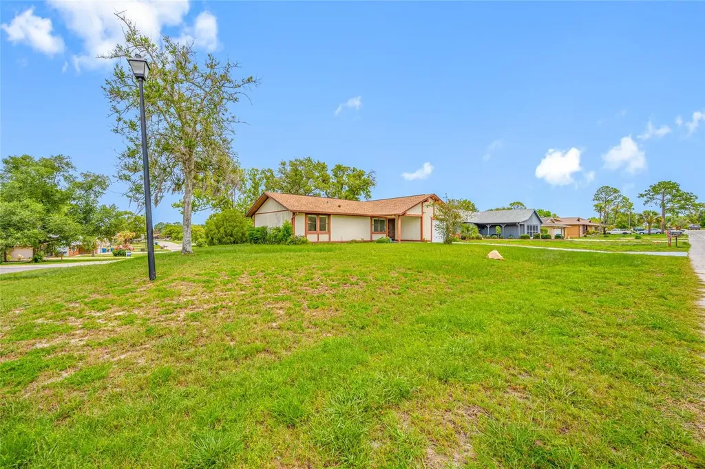 8528 Heather Boulevard Weeki Wachee FL 34613