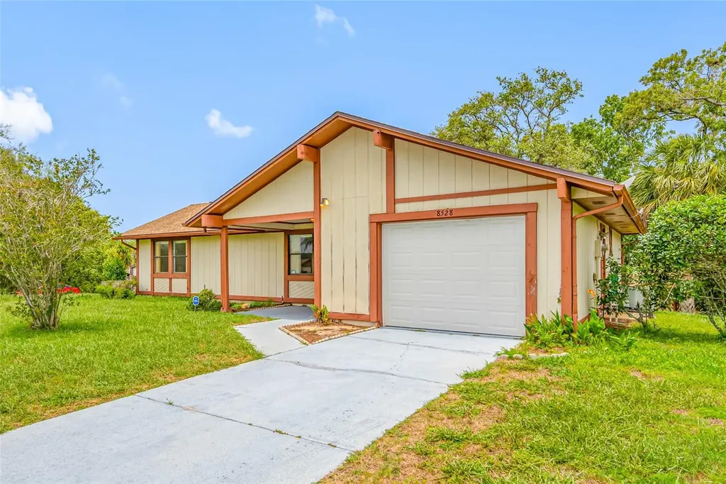 8528 Heather Boulevard Weeki Wachee FL 34613