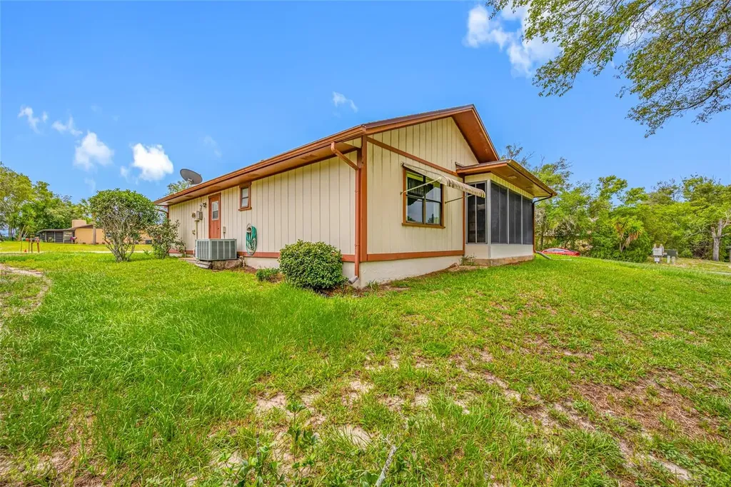 8528 Heather Boulevard Weeki Wachee FL 34613