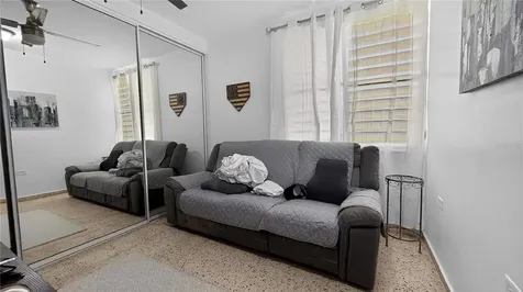 120 Bo Hato Tejas, Calle Pajaros Bayamon PR 00959