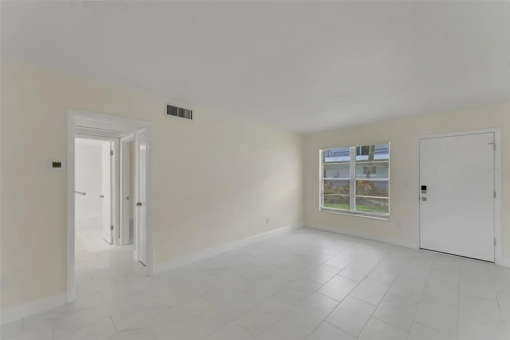 4328 Edgewater Drive Orlando FL 32804