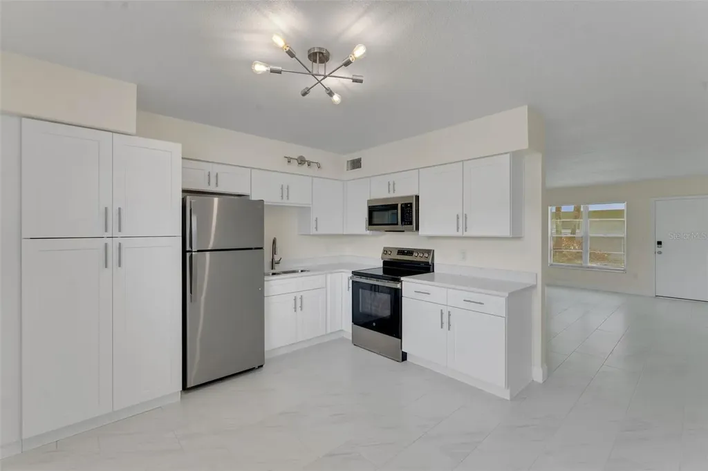 4328 Edgewater Drive Orlando FL 32804