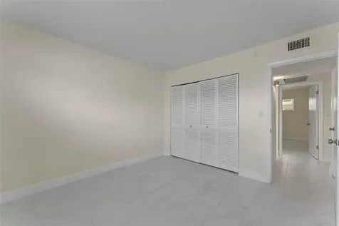 4328 Edgewater Drive Orlando FL 32804