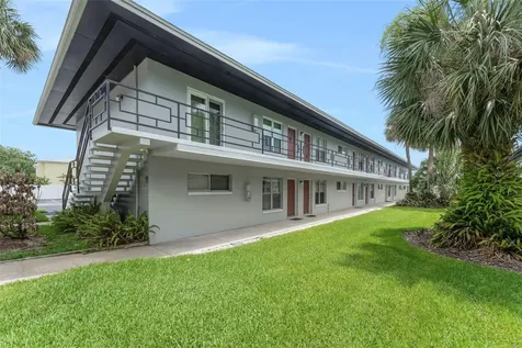 4328 Edgewater Drive Orlando FL 32804