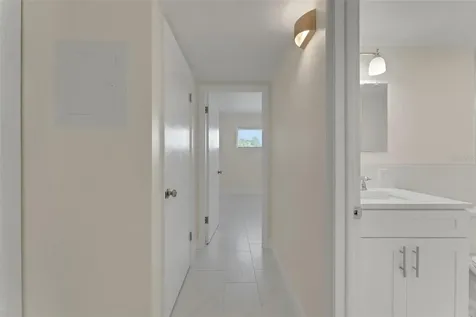 4328 Edgewater Drive Orlando FL 32804