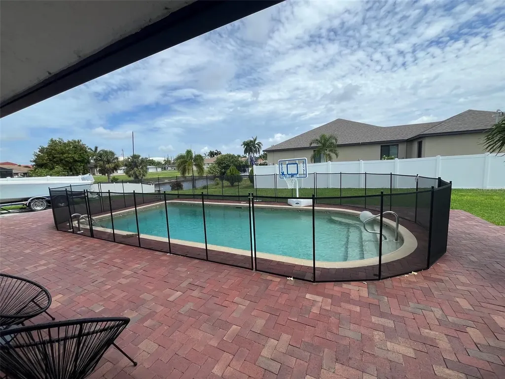 1923 SE 26th Street Cape Coral FL 33904