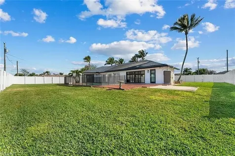 1923 SE 26th Street Cape Coral FL 33904