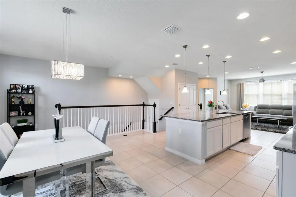 586 Piazza Point Oviedo FL 32765