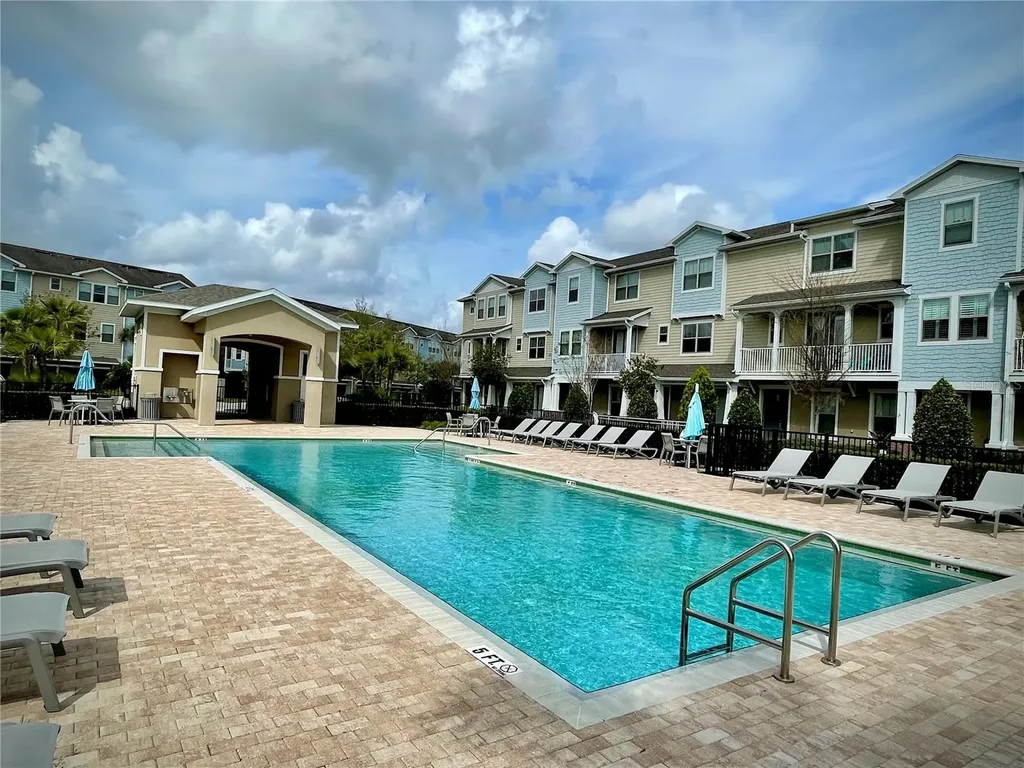 586 Piazza Point Oviedo FL 32765