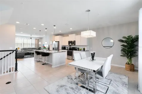 586 Piazza Point Oviedo FL 32765