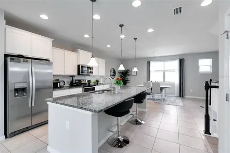 586 Piazza Point Oviedo FL 32765