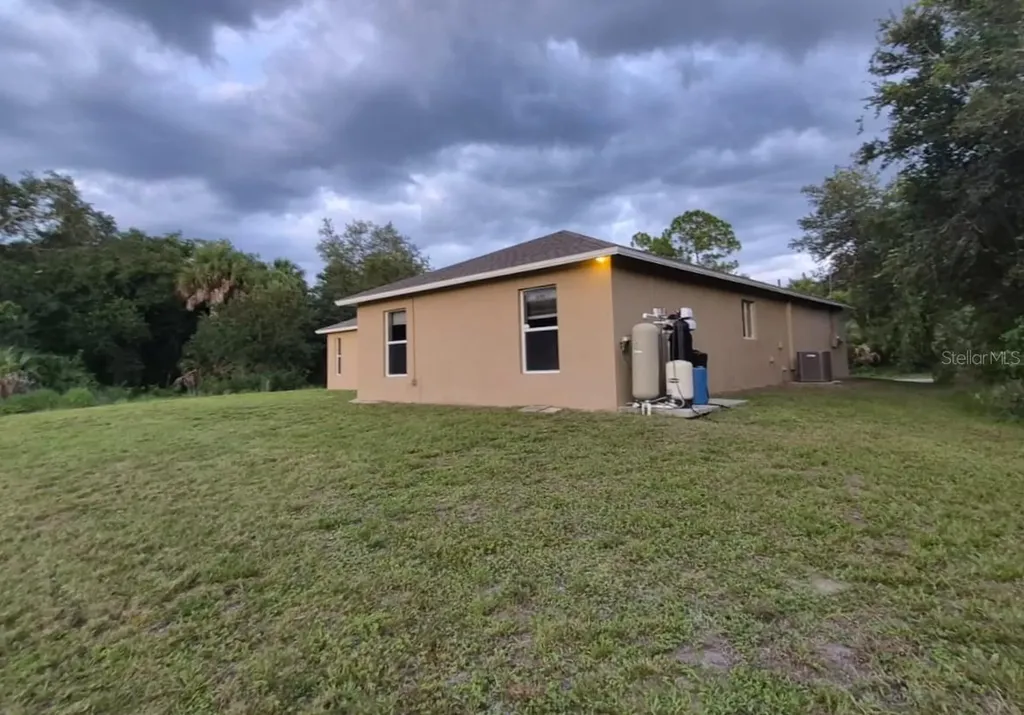 3253 Gilbert Street North Port FL 34288