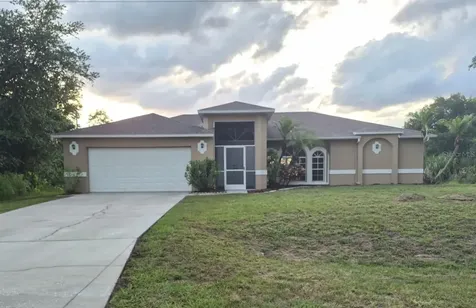 3253 Gilbert Street North Port FL 34288