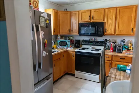 148 W Magnolia Street Apopka FL 32703